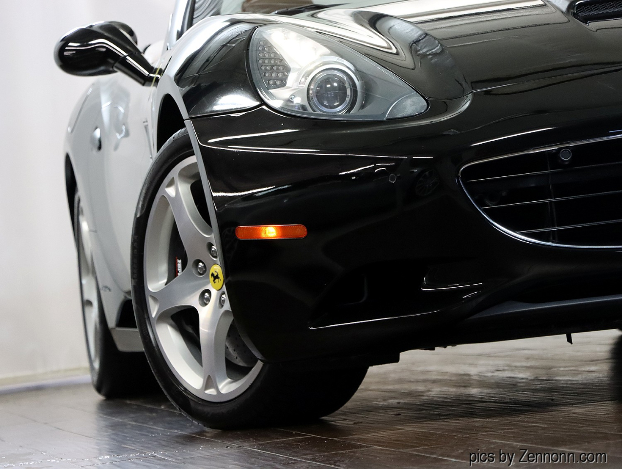 2010 Ferrari California photo 3