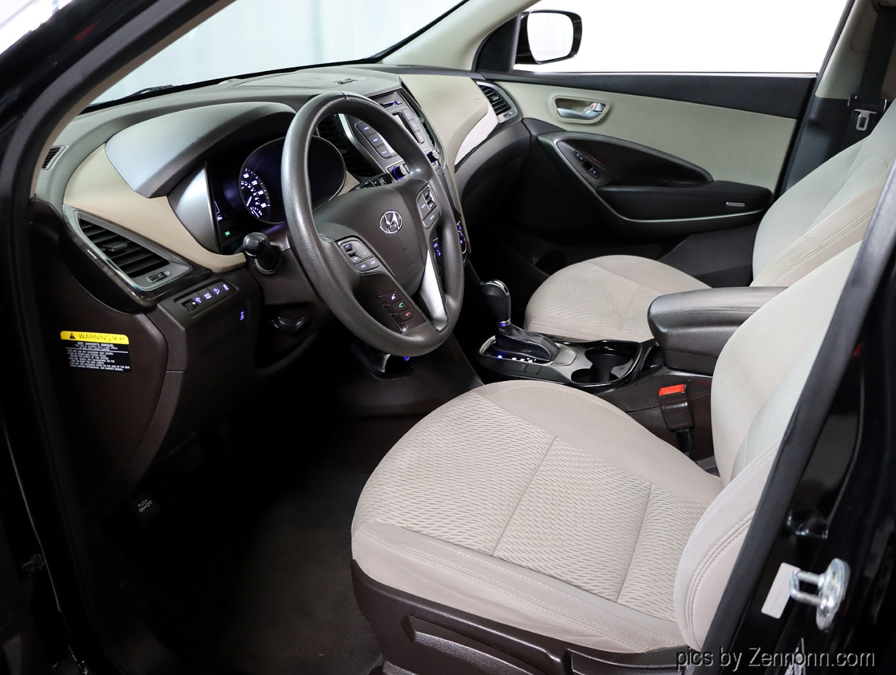 Hyundai Santa Fe Sport 2.4L Auto AWD 2017 Hyundai Santa Fe Sport 2.4L Auto AWD 2017