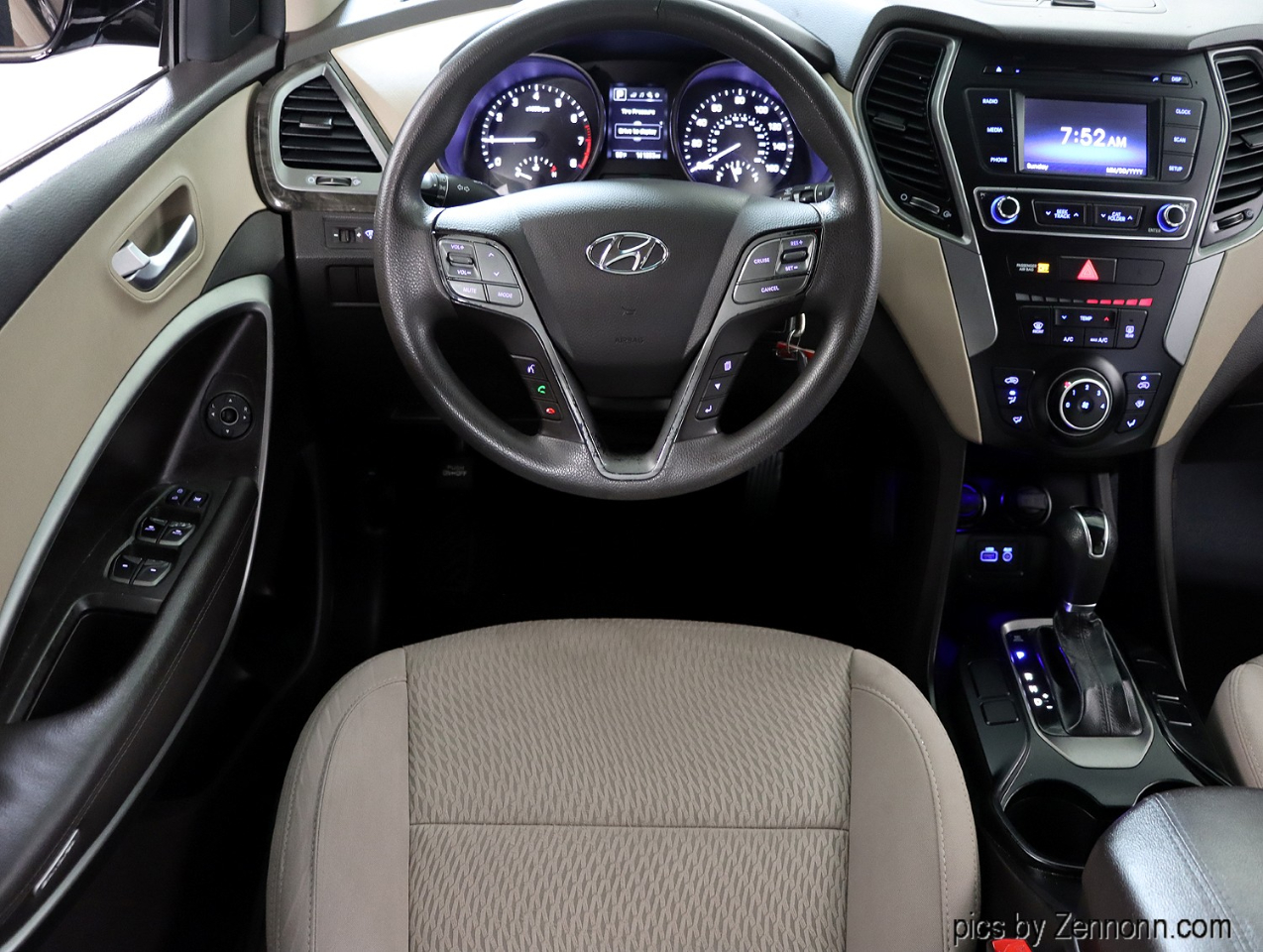 Hyundai Santa Fe Sport 2.4L Auto AWD 2017 Hyundai Santa Fe Sport 2.4L Auto AWD 2017