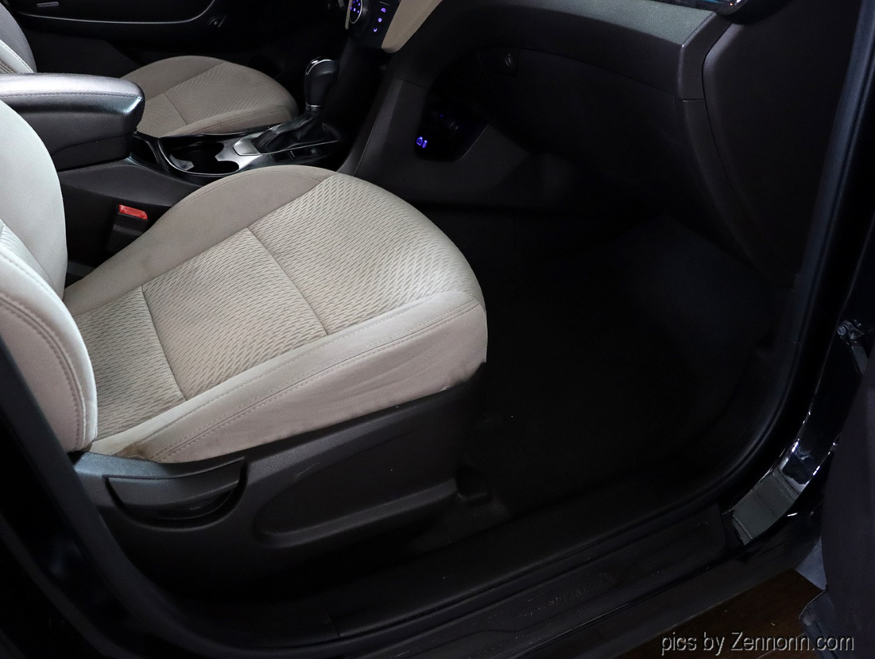 Hyundai Santa Fe Sport 2.4L Auto AWD 2017 Hyundai Santa Fe Sport 2.4L Auto AWD 2017