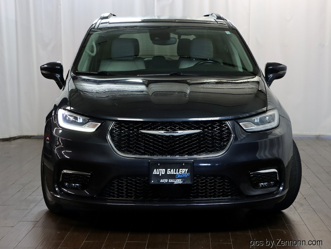 2021 Chrysler Pacifica Touring L photo 3