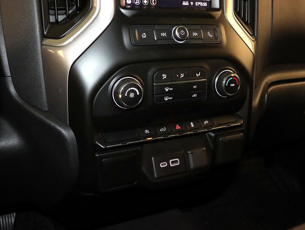 Chevrolet Silverado 1500 4WD Crew Cab 147" Custom 2021