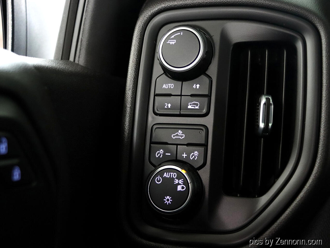 Chevrolet Silverado 1500 4WD Crew Cab 147" Custom 2021