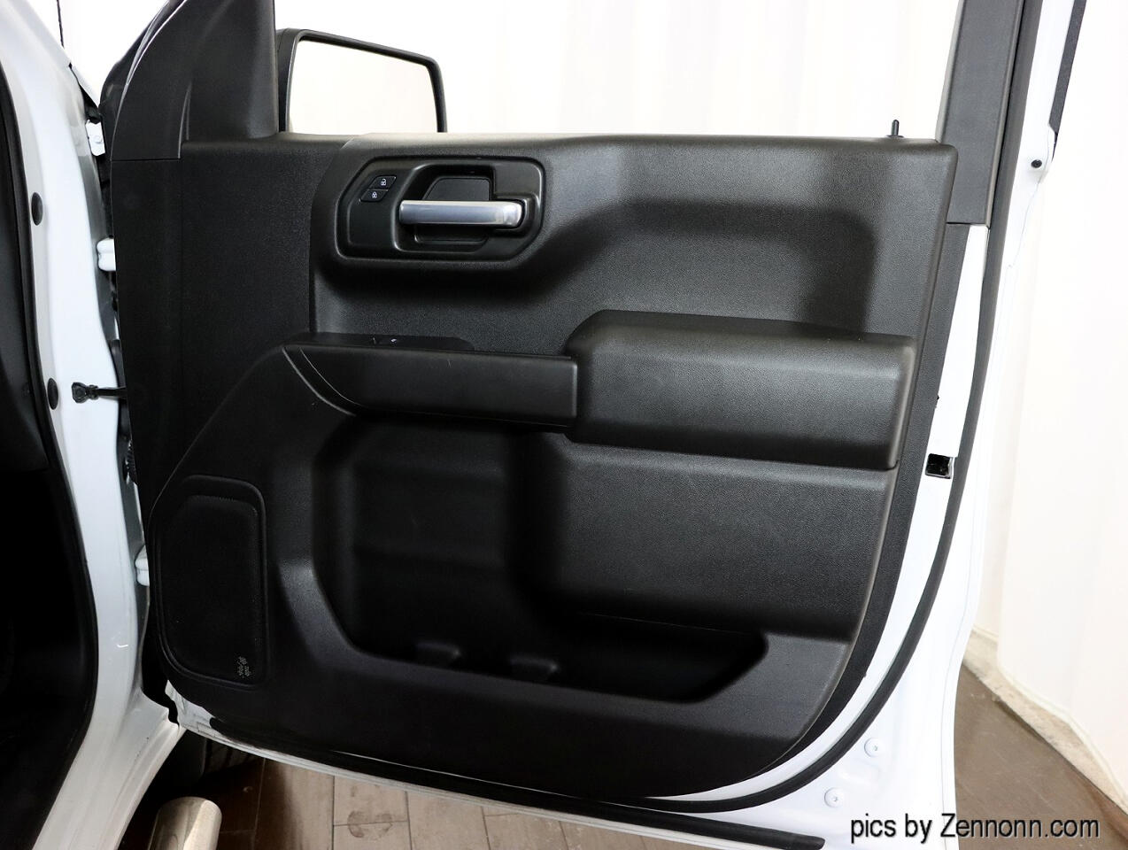 Chevrolet Silverado 1500 4WD Crew Cab 147" Custom 2021