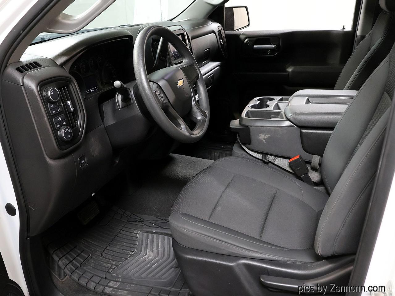 Chevrolet Silverado 1500 4WD Crew Cab 147" Custom 2021