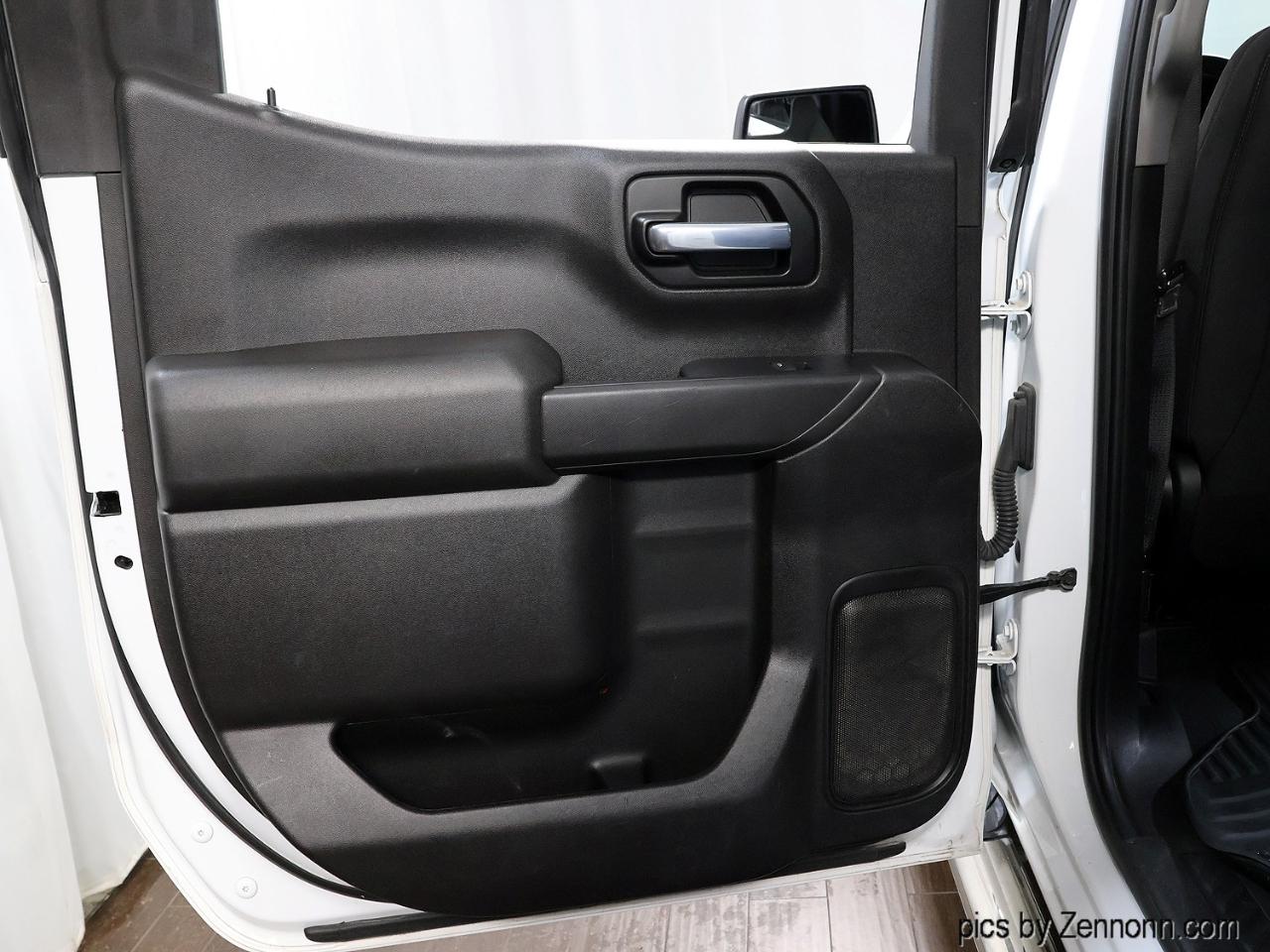 Chevrolet Silverado 1500 4WD Crew Cab 147" Custom 2021