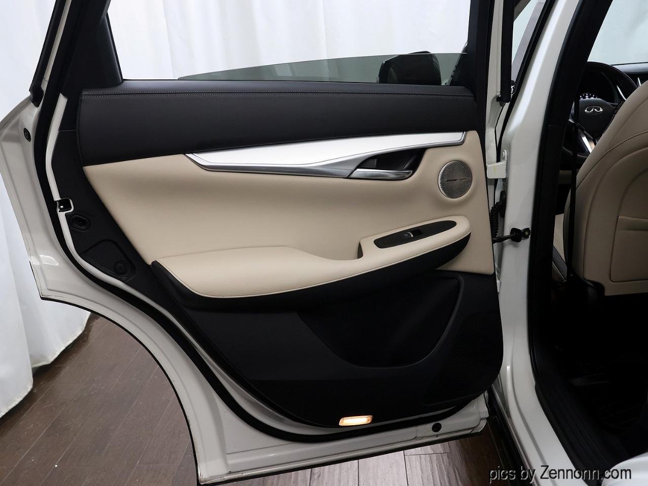 Infiniti QX50 ESSENTIAL AWD 2019
