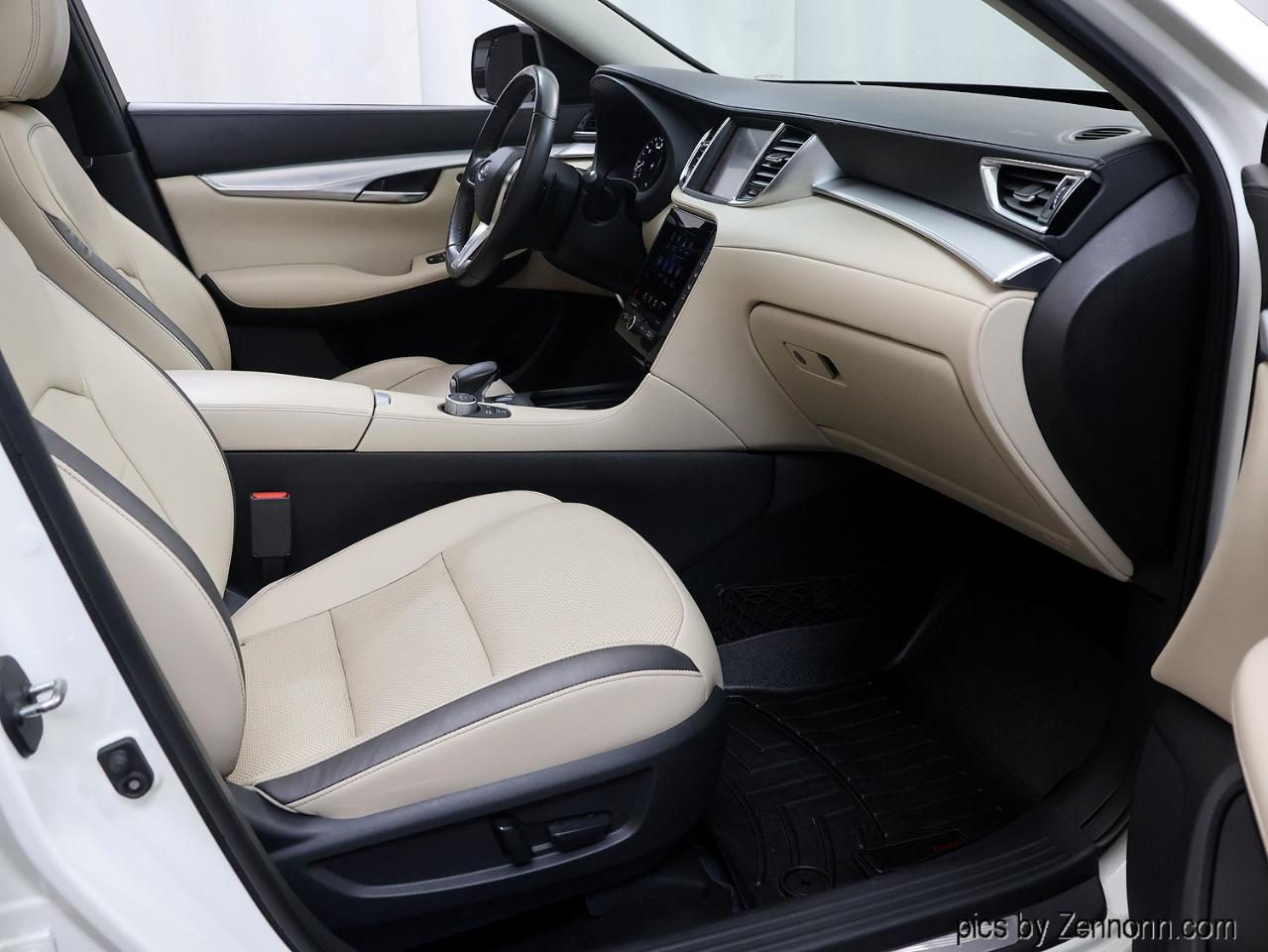 Infiniti QX50 ESSENTIAL AWD 2019