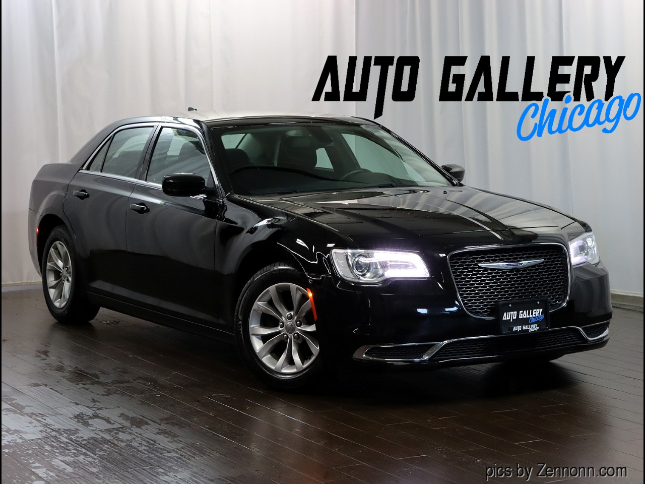 2018 Chrysler 300 Touring RWD