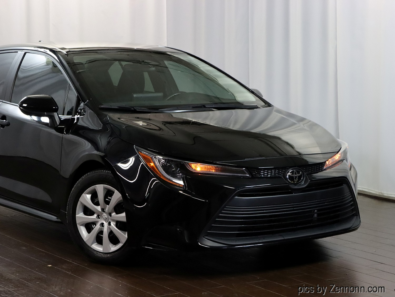 Toyota Corolla LE CVT (Natl) 2025