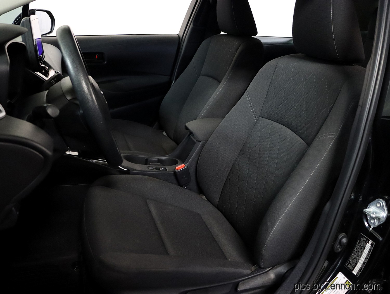 Toyota Corolla LE CVT (Natl) 2025