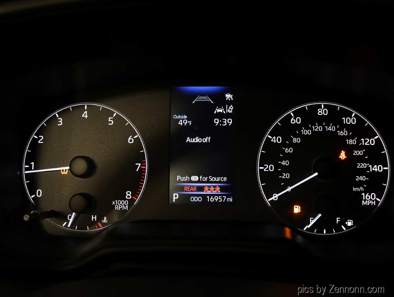 Toyota Corolla LE CVT (Natl) 2025