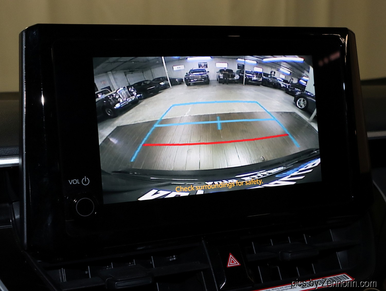 Toyota Corolla LE CVT (Natl) 2025