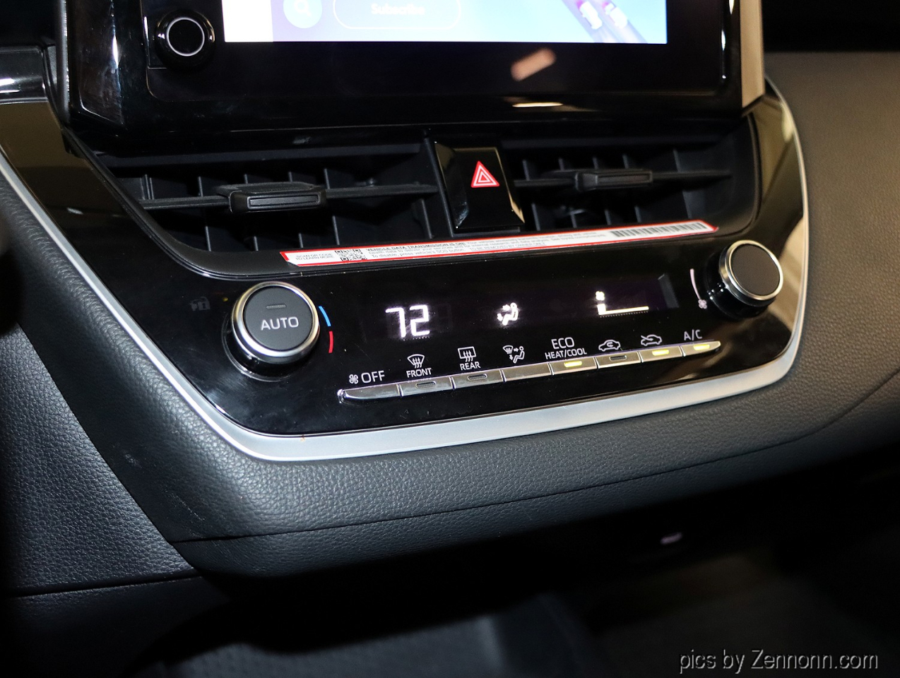 Toyota Corolla LE CVT (Natl) 2025