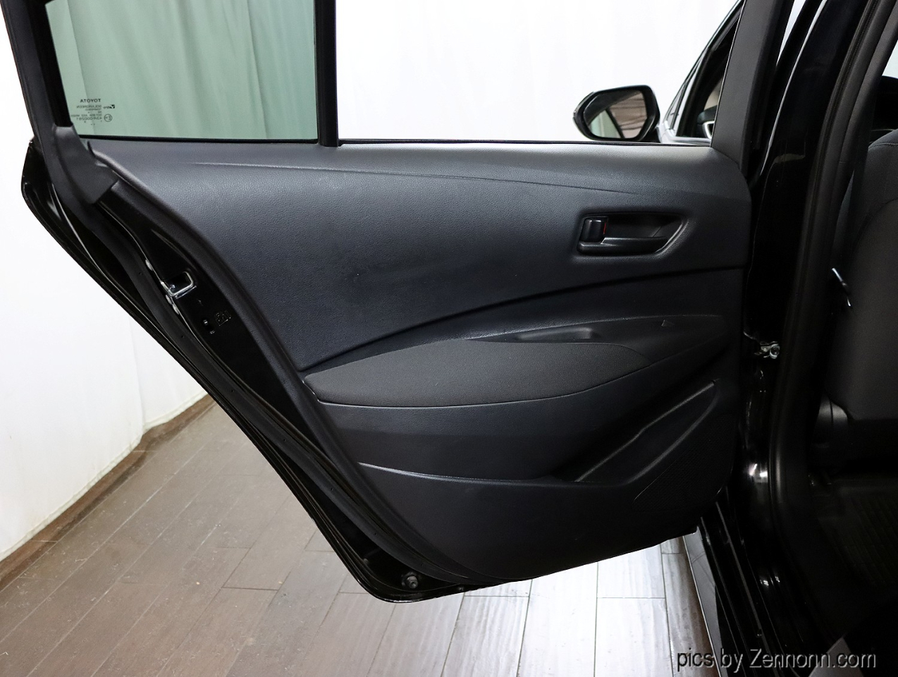 Toyota Corolla LE CVT (Natl) 2025