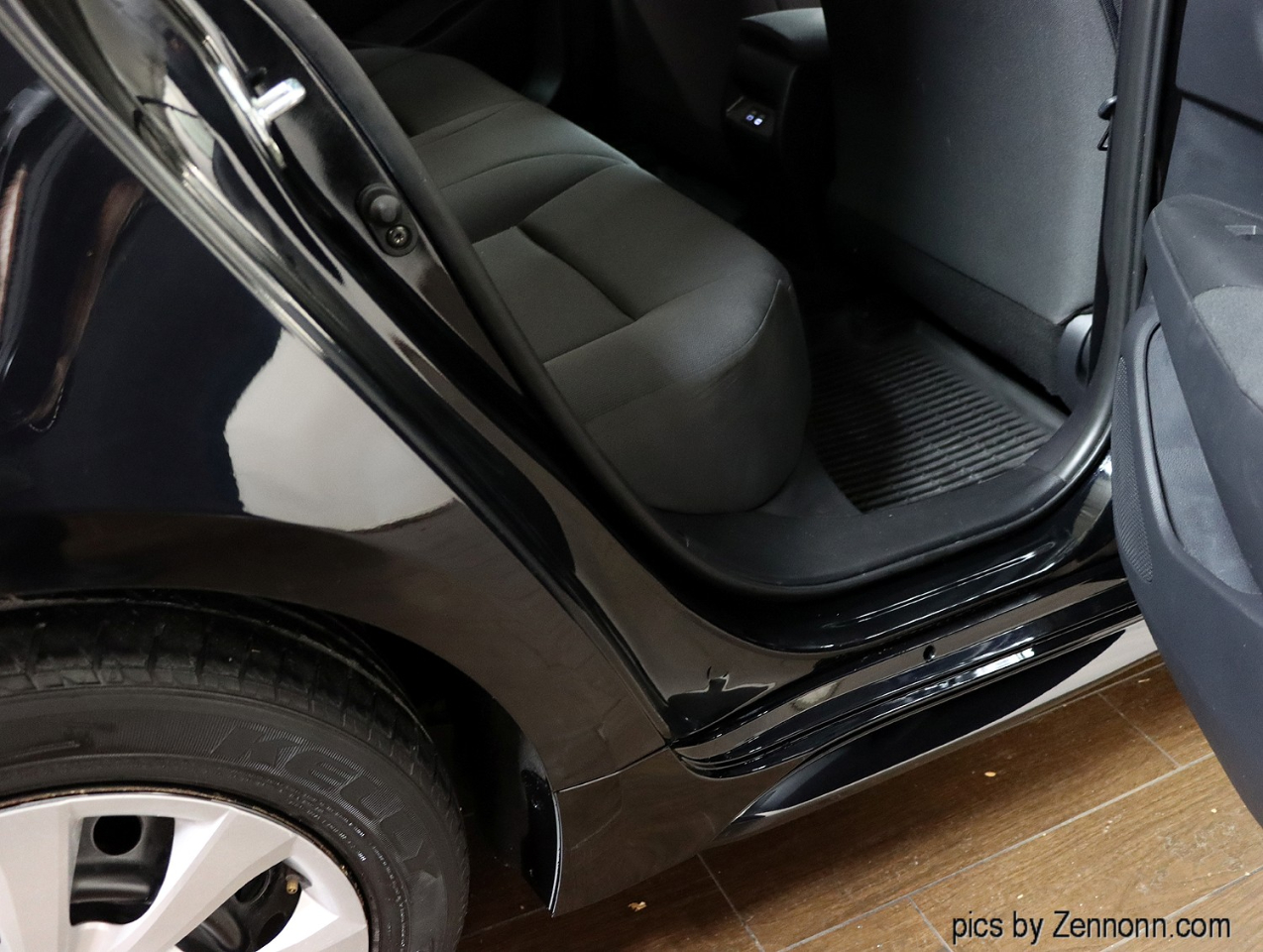 Toyota Corolla LE CVT (Natl) 2025