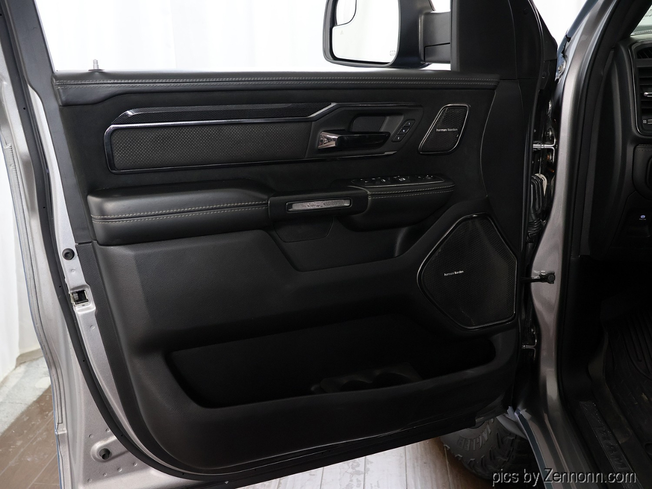 RAM 1500 TRX 4x4 Crew Cab 5'7" Box 2021