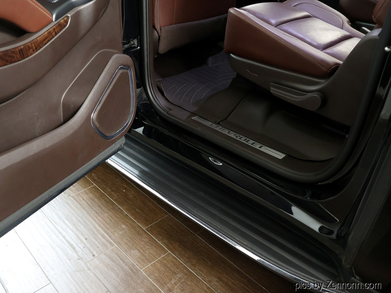 Chevrolet Suburban 4WD 4dr 1500 Premier 2017