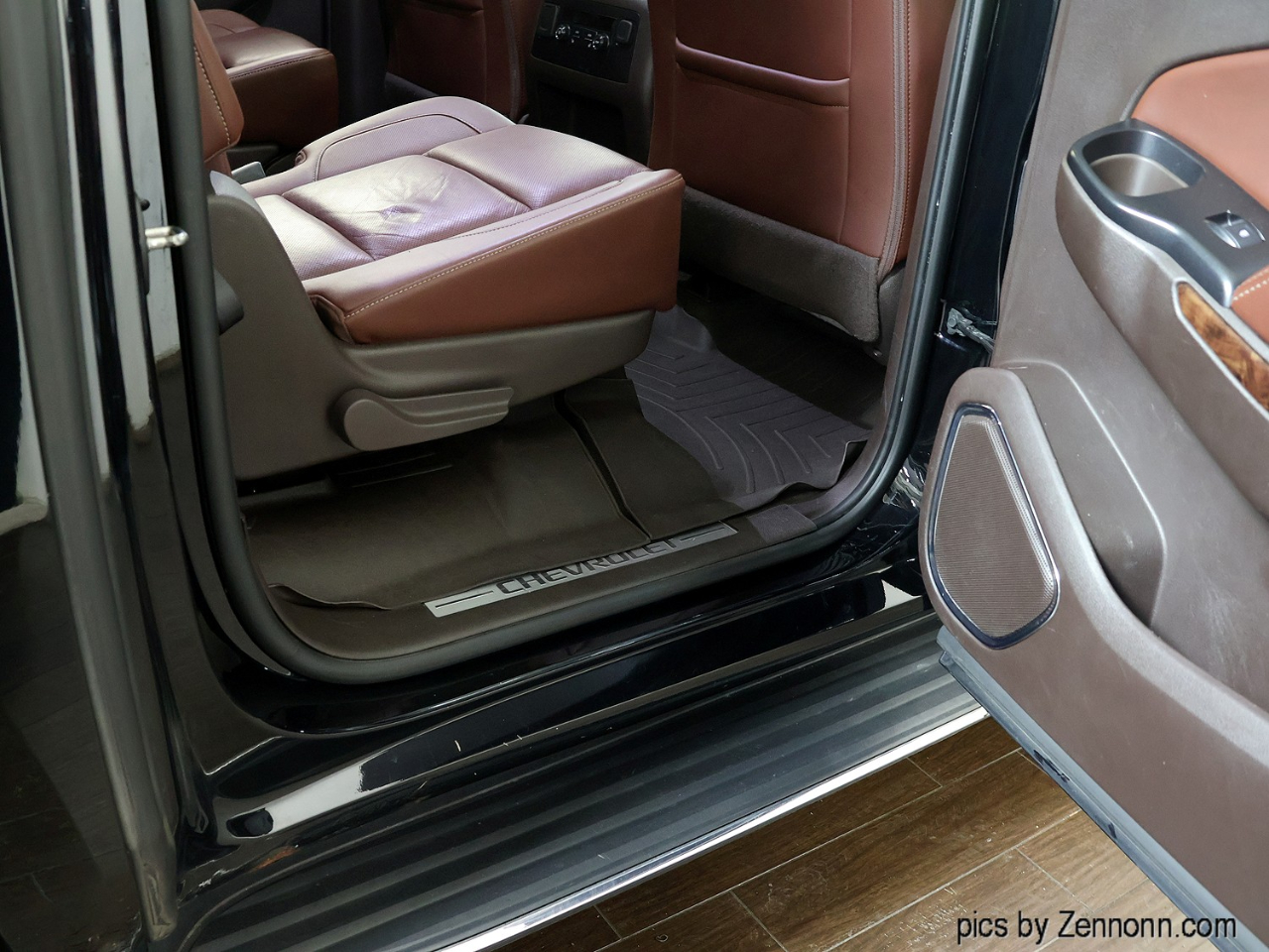 Chevrolet Suburban 4WD 4dr 1500 Premier 2017