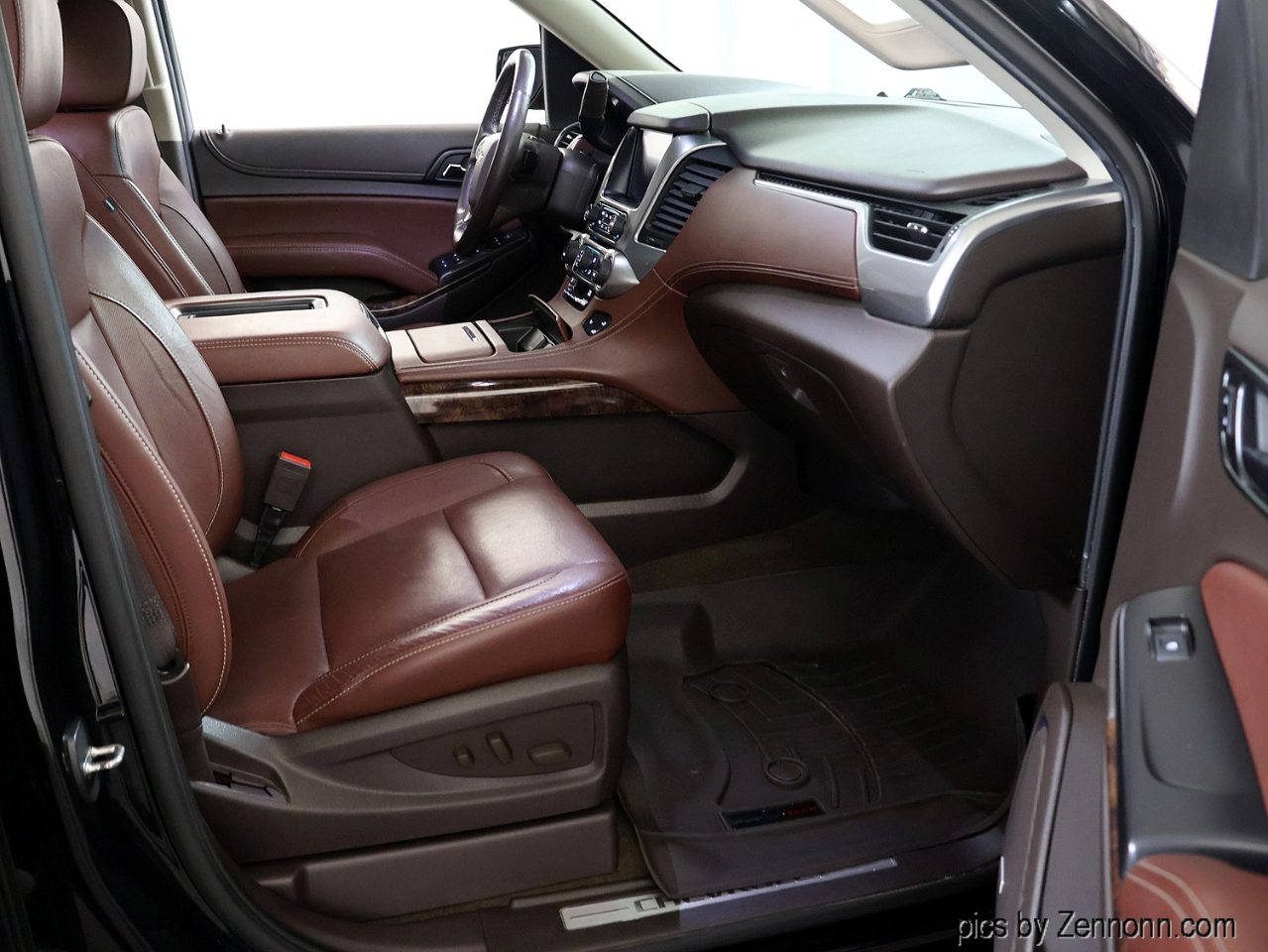 Chevrolet Suburban 4WD 4dr 1500 Premier 2017