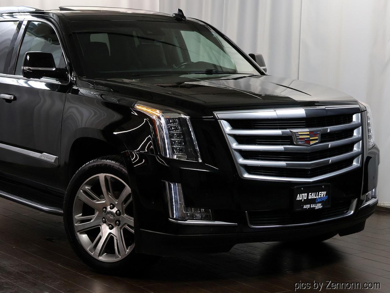 Cadillac Escalade 4WD 4dr Luxury 2017