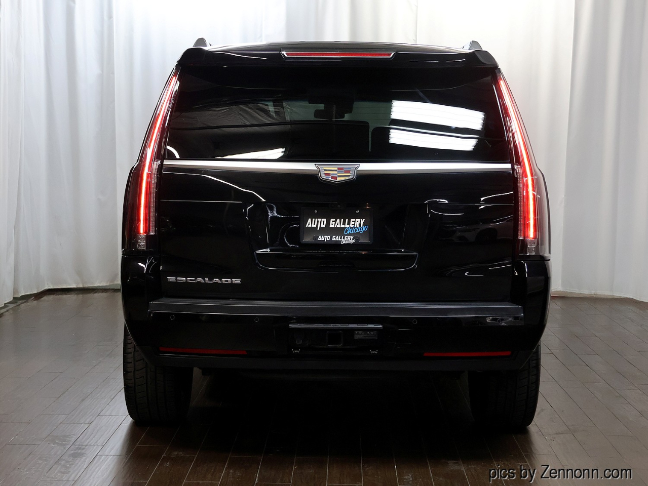 Cadillac Escalade 4WD 4dr Luxury 2017