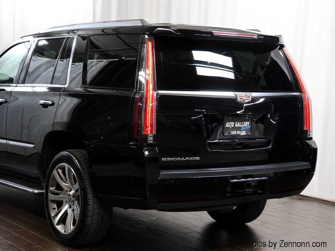 Cadillac Escalade 4WD 4dr Luxury 2017