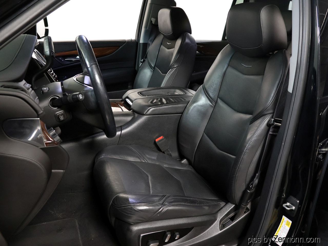 Cadillac Escalade 4WD 4dr Luxury 2017