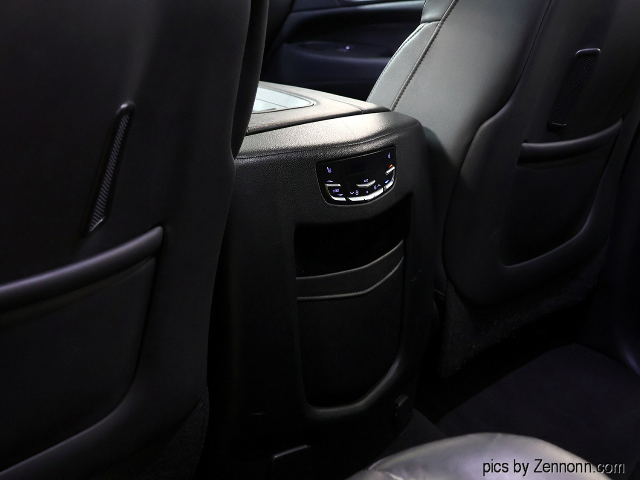 Cadillac Escalade 4WD 4dr Luxury 2017