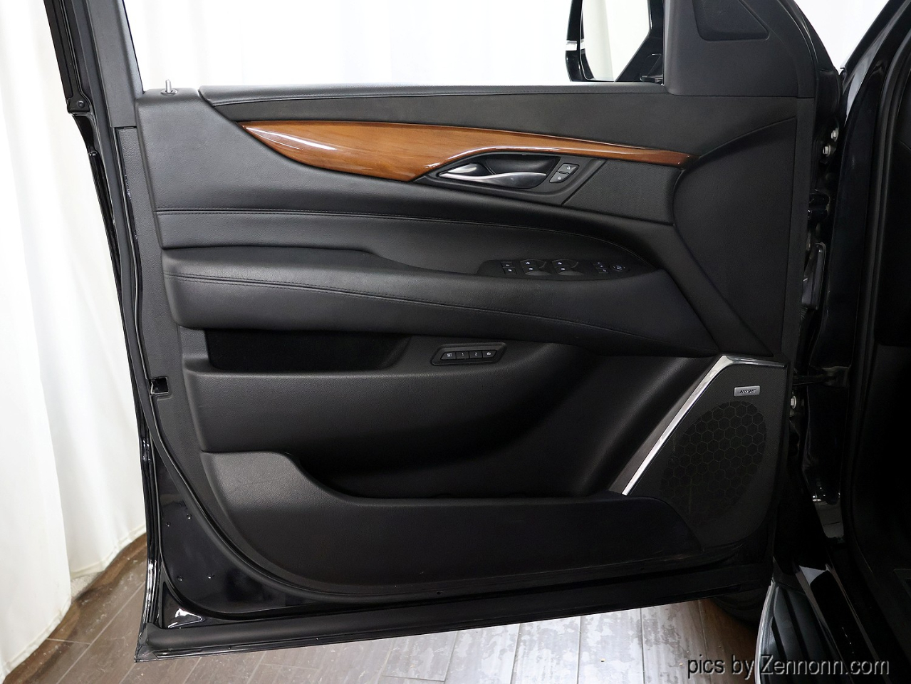 Cadillac Escalade 4WD 4dr Luxury 2017