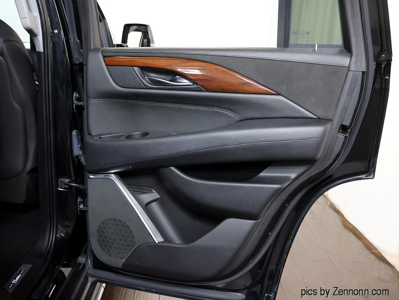 Cadillac Escalade 4WD 4dr Luxury 2017