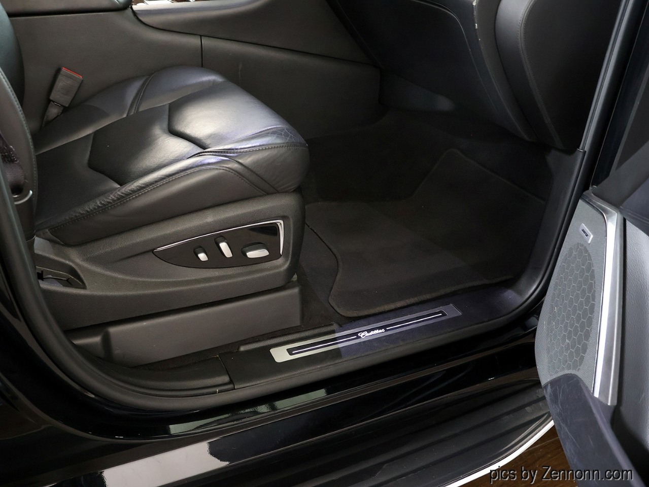 Cadillac Escalade 4WD 4dr Luxury 2017