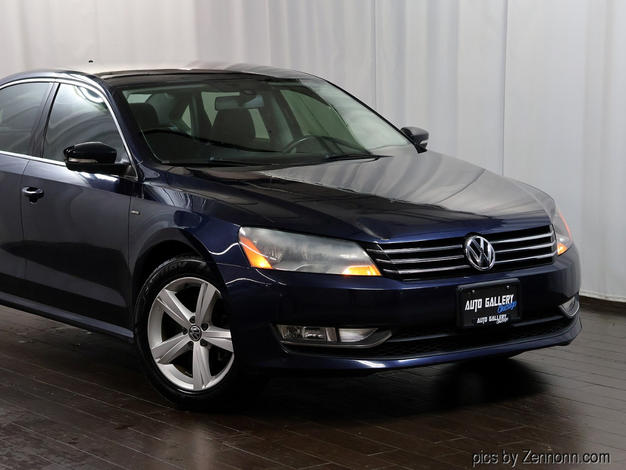 Volkswagen Passat 4dr Sdn 1.8T Auto Limited Edition 2015