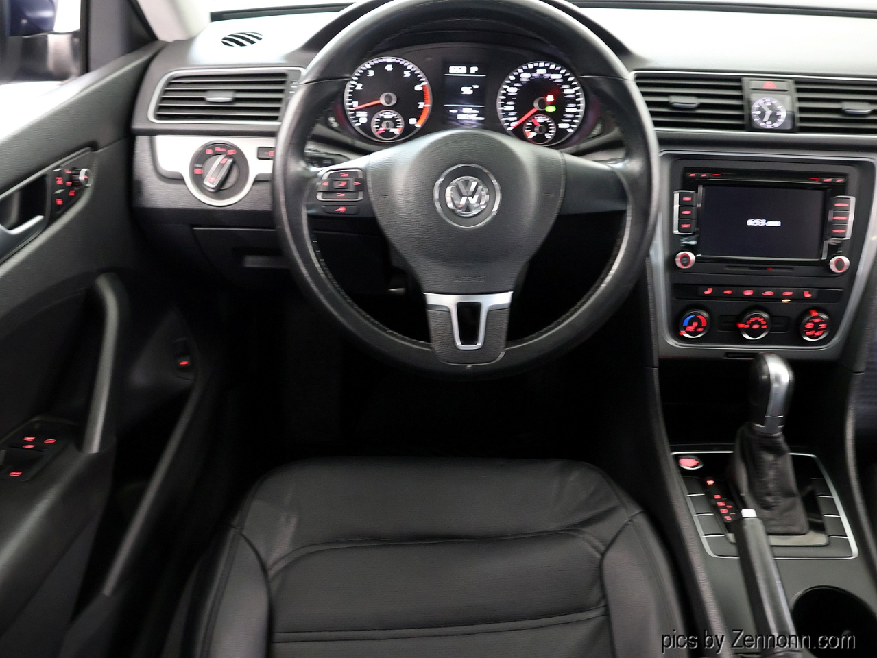 Volkswagen Passat 4dr Sdn 1.8T Auto Limited Edition 2015