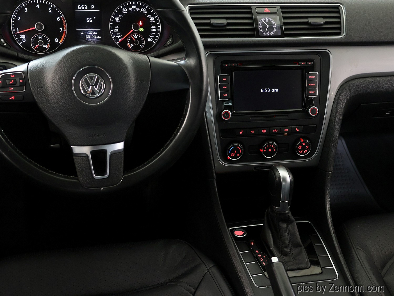 Volkswagen Passat 4dr Sdn 1.8T Auto Limited Edition 2015