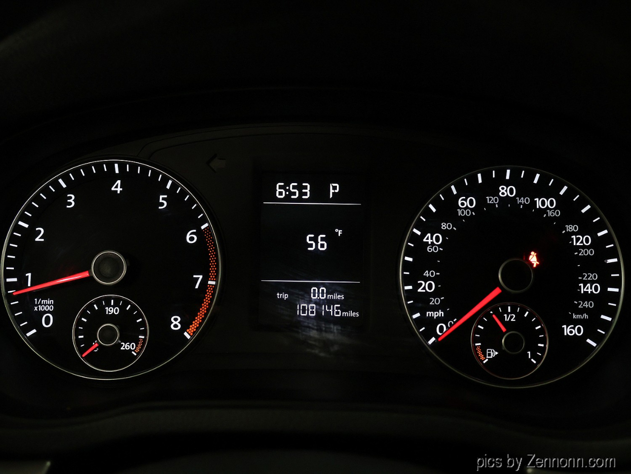 Volkswagen Passat 4dr Sdn 1.8T Auto Limited Edition 2015