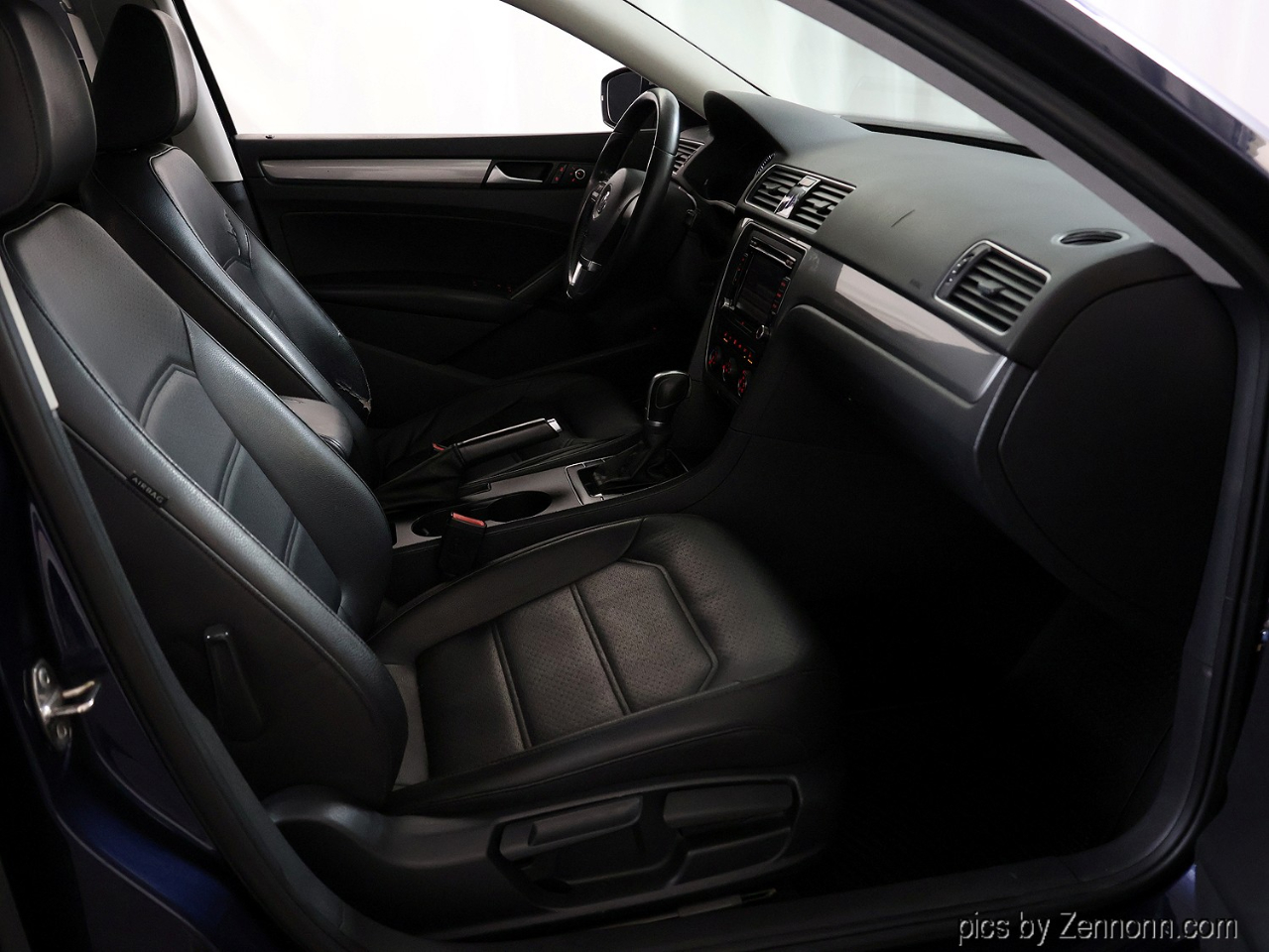 Volkswagen Passat 4dr Sdn 1.8T Auto Limited Edition 2015