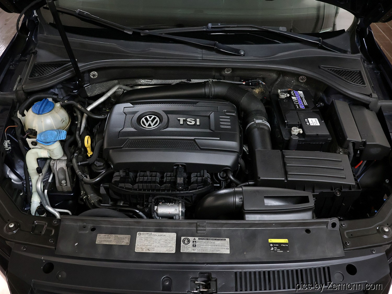 Volkswagen Passat 4dr Sdn 1.8T Auto Limited Edition 2015