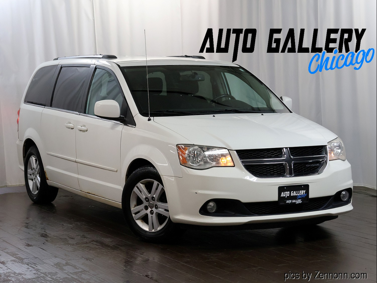 2011 Dodge Grand Caravan Crew's photo