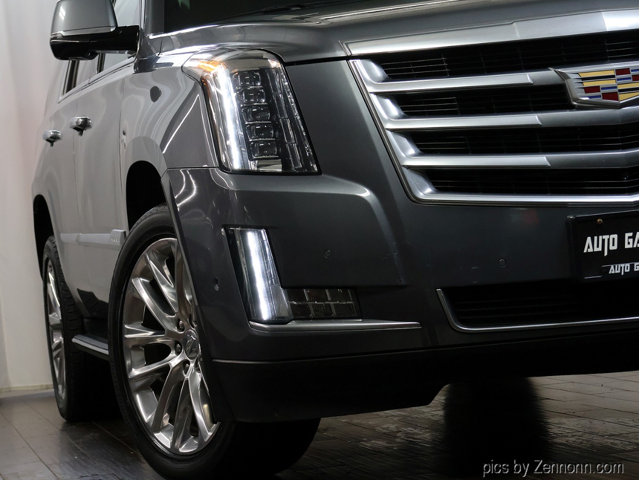 Cadillac Escalade 4WD 4dr Luxury 2019
