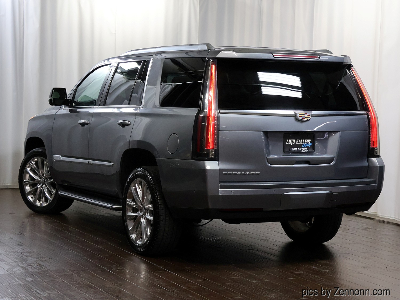 Cadillac Escalade 4WD 4dr Luxury 2019