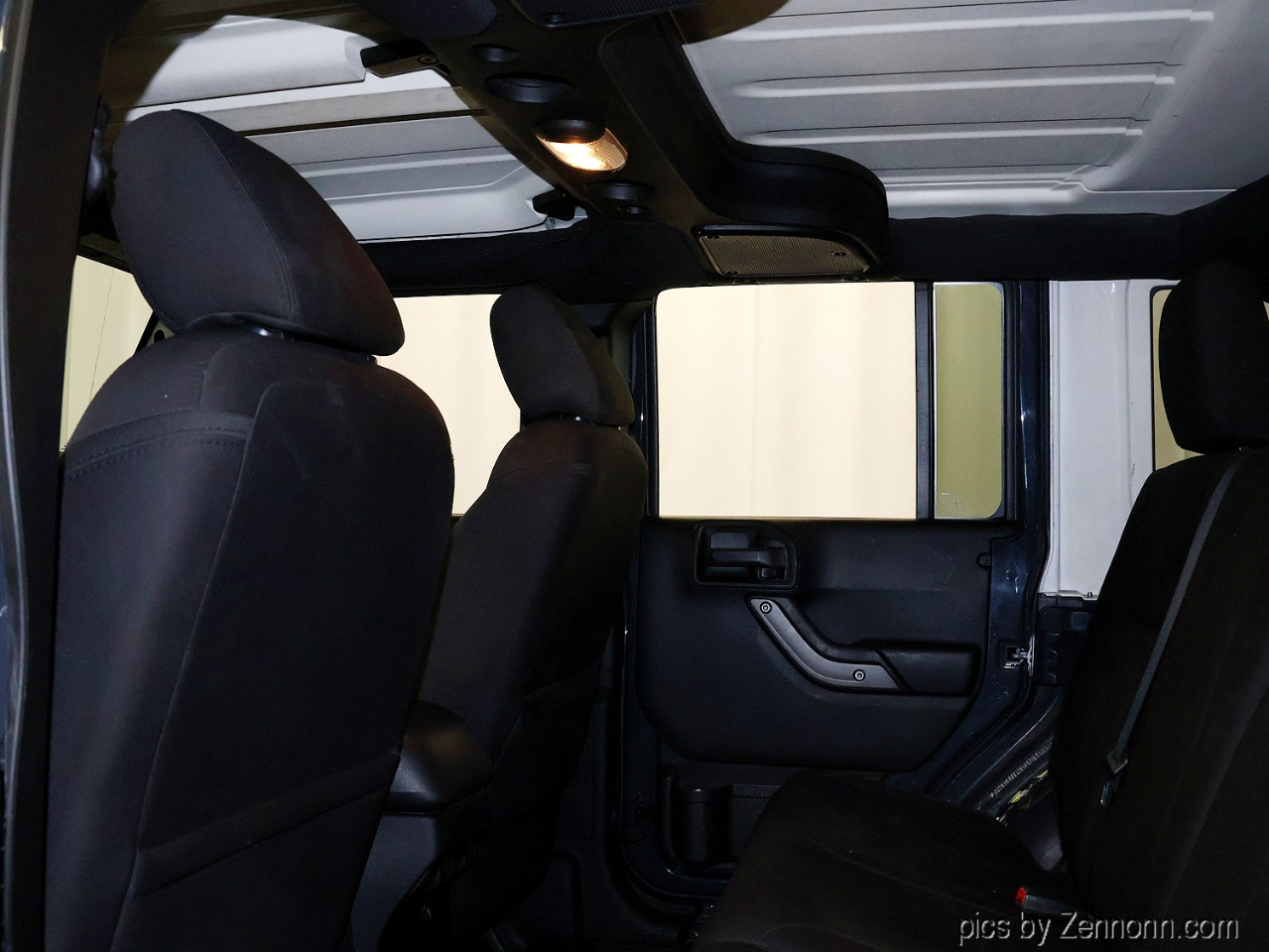 Jeep Wrangler Unlimited 4WD 4dr Sport 2016