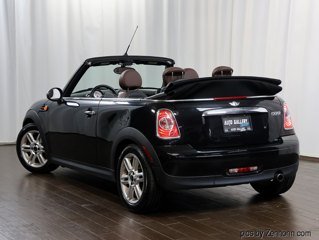 MINI Cooper Convertible 2dr 2011