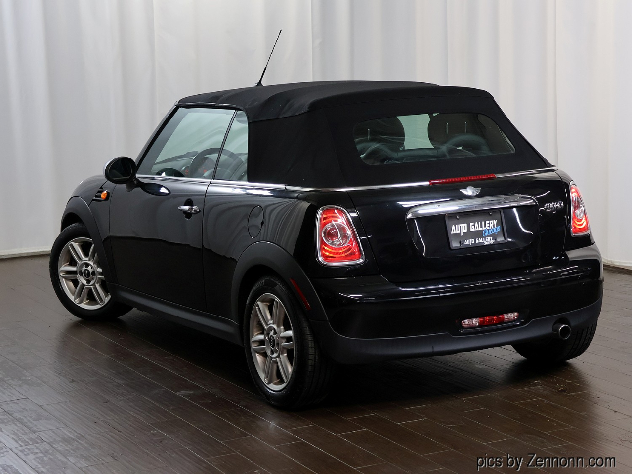 MINI Cooper Convertible 2dr 2011