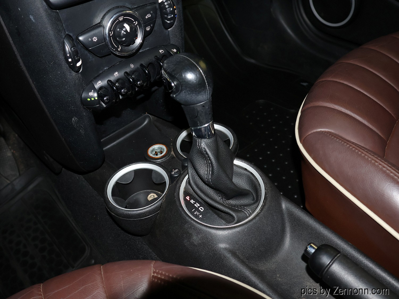 MINI Cooper Convertible 2dr 2011