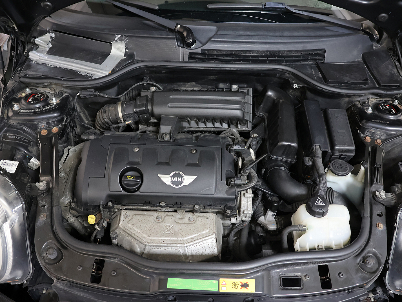 MINI Cooper Convertible 2dr 2011