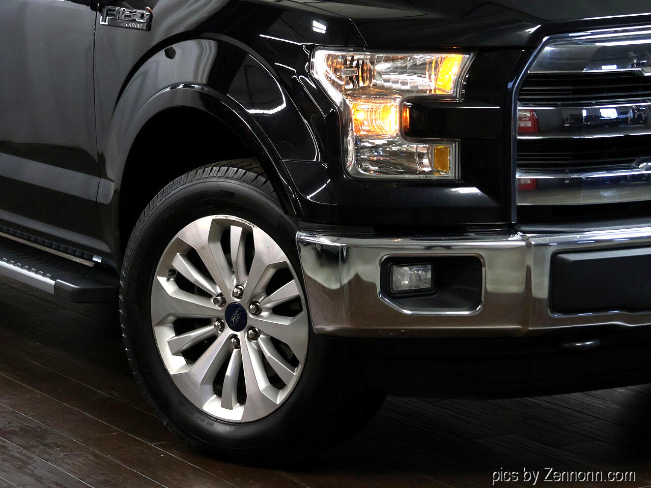 Ford F-150 4WD SuperCrew 145" Lariat 2016