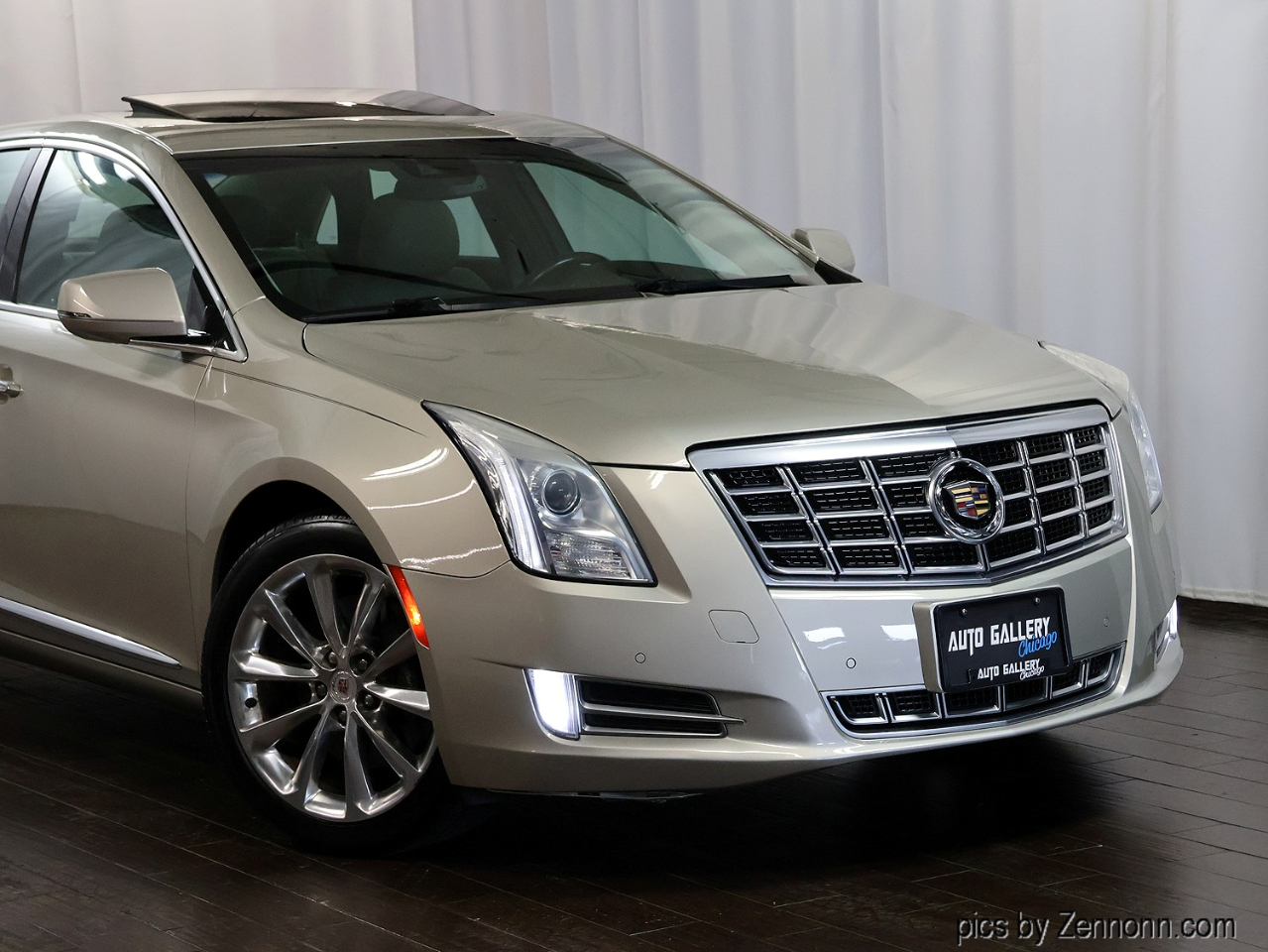 Cadillac XTS 4dr Sdn Luxury AWD 2014