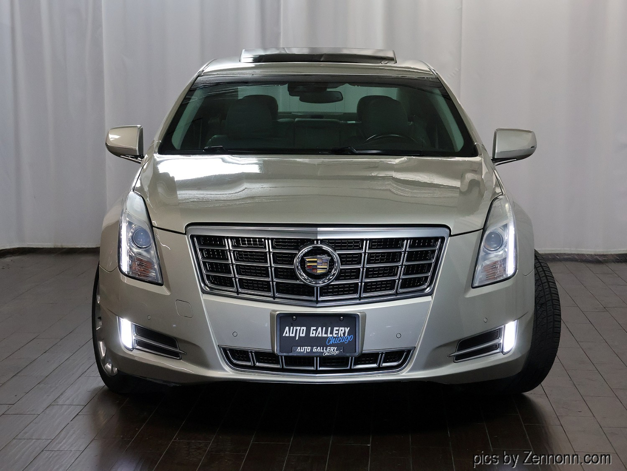 Cadillac XTS 4dr Sdn Luxury AWD 2014