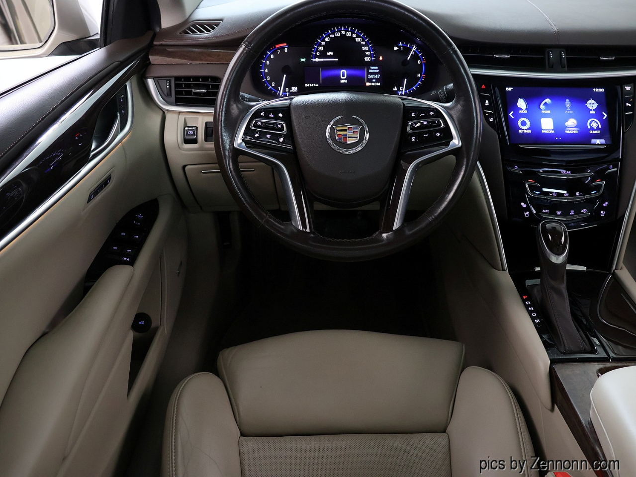 Cadillac XTS 4dr Sdn Luxury AWD 2014